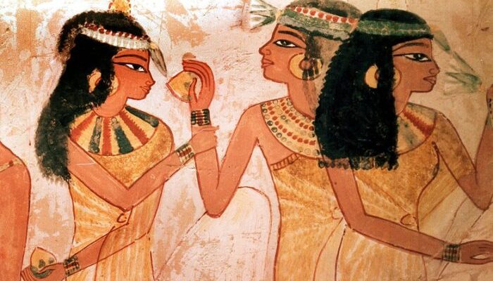 history of perfume and cologne 2 700x425 1